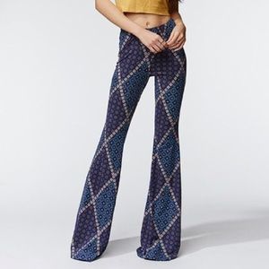 Pacsun high rise soft flare pant Kendall & Kylie